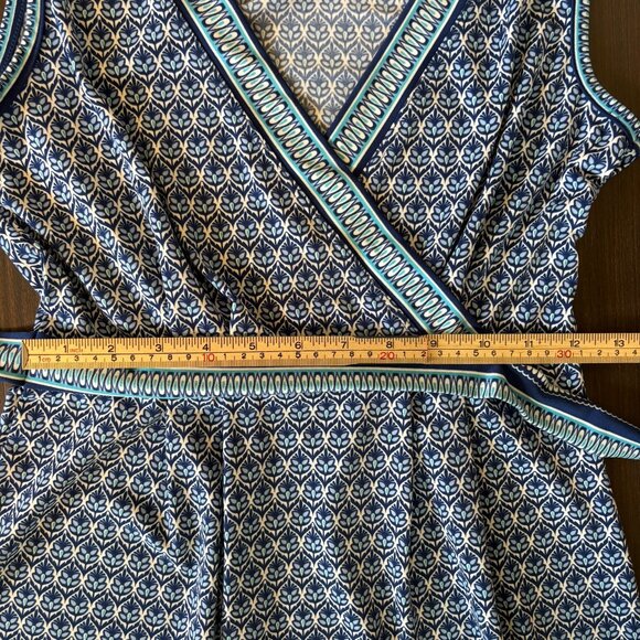Max Studio Sleeveless Blue and White Print Stretch Wrap Dress, Size XS - Picture 11 of 13